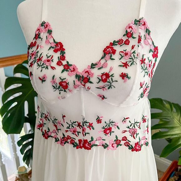 White and pink floral embroidered sheer slip dress size small - Picture 6 of 7